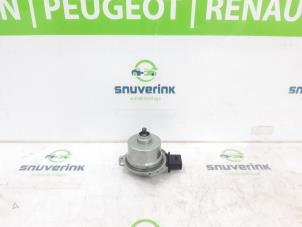 Gebruikte Schakelrobot Renault Captur II (RJB) 1.3 Mild Hybrid 140, TCe 140 16V Prijs € 450,00 Margeregeling aangeboden door Snuverink Autodemontage