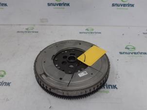 Gebruikte Vliegwiel Renault Captur II (RJB) 1.3 Mild Hybrid 140, TCe 140 16V Prijs € 185,00 Margeregeling aangeboden door Snuverink Autodemontage