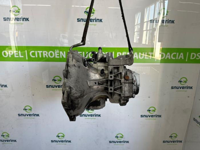 Gebruikte Versnellingsbak Opel Adam 1.4 16V Prijs € 345,00 Margeregeling aangeboden door Snuverink Autodemontage