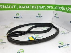 Gebruikte Achterkleprubber Peugeot 208 II (UB/UH/UP) 1.2 Vti 12V PureTech 100 Prijs € 49,01 Inclusief btw aangeboden door Snuverink Autodemontage