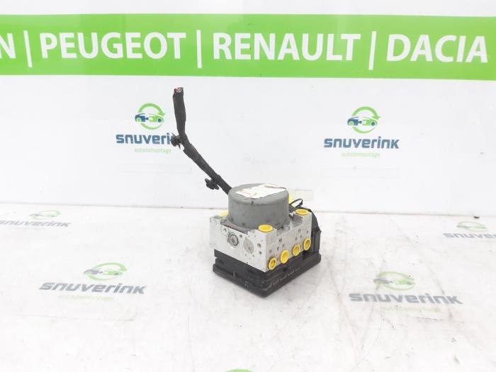Gebruikte ABS Pomp Renault Megane IV Estate (RFBK) 1.5 Energy dCi 110 Prijs € 208,27 Inclusief btw aangeboden door Snuverink Autodemontage