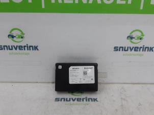 Gebruikte Navigatie Module Renault Megane IV Estate (RFBK) 1.3 TCE 115 16V Prijs € 72,00 Margeregeling aangeboden door Snuverink Autodemontage