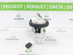 Gebruikte Tank element Pomp Peugeot 2008 (UD/UK/UR/US/UX) 1.2 VTi 12V PureTech 130 Prijs € 235,95 Inclusief btw aangeboden door Snuverink Autodemontage