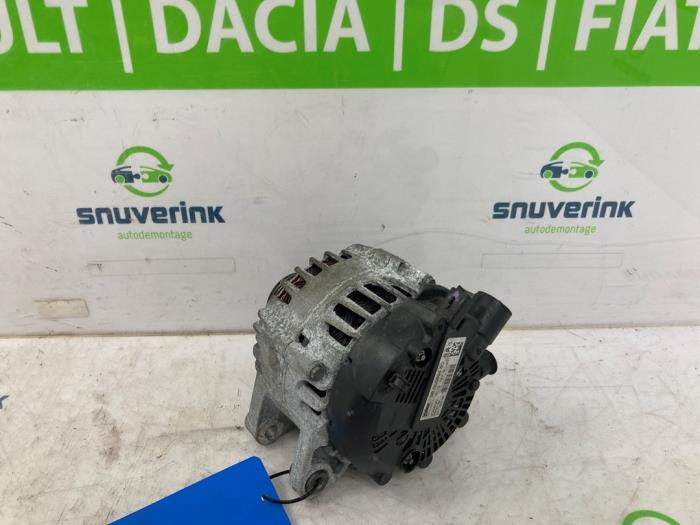 Gebruikte Dynamo Peugeot 208 II (UB/UH/UP) 1.2 Vti 12V PureTech 100 Prijs € 90,75 Inclusief btw aangeboden door Snuverink Autodemontage