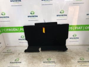 Gebruikte Kofferbak Mat Citroen C3 Aircross I (2C/2R) 1.2 e-THP PureTech 110 Prijs € 87,12 Inclusief btw aangeboden door Snuverink Autodemontage