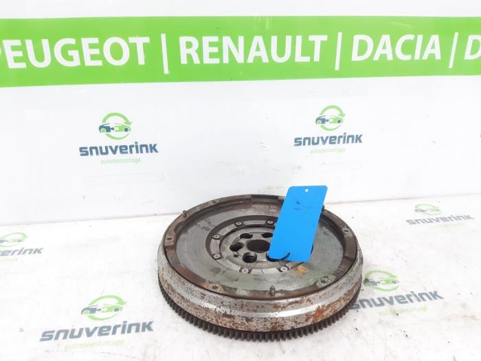 Gebruikte Vliegwiel Peugeot 3008 II (M4/MC/MJ/MR) 1.2 12V e-THP PureTech 130 Prijs € 110,00 Margeregeling aangeboden door Snuverink Autodemontage