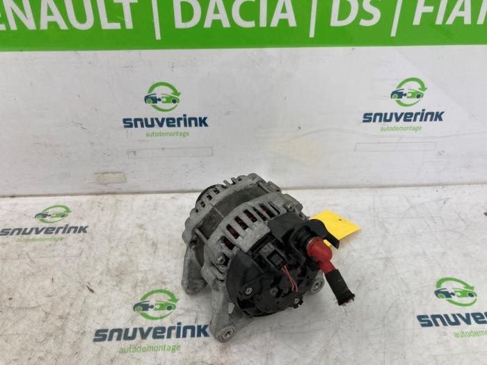 Gebruikte Dynamo Renault Megane IV Estate (RFBK) 1.3 TCE 115 16V Prijs € 65,00 Margeregeling aangeboden door Snuverink Autodemontage