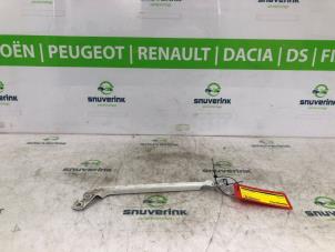 Gebruikte Steun (diversen) Citroen C3 Aircross I (2C/2R) 1.2 e-THP PureTech 110 Prijs € 30,25 Inclusief btw aangeboden door Snuverink Autodemontage