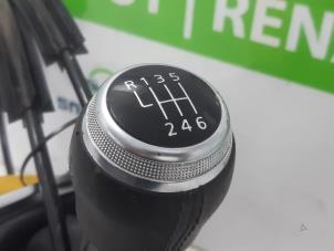 Gebruikte Versnellingspook Renault Captur II (RJB) 1.3 TCE 130 16V Prijs € 90,00 Margeregeling aangeboden door Snuverink Autodemontage