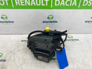 Gebruikte Additatief tank Peugeot 308 SW (L4/L9/LC/LJ/LR) 1.6 BlueHDi 120 Prijs € 185,00 Margeregeling aangeboden door Snuverink Autodemontage