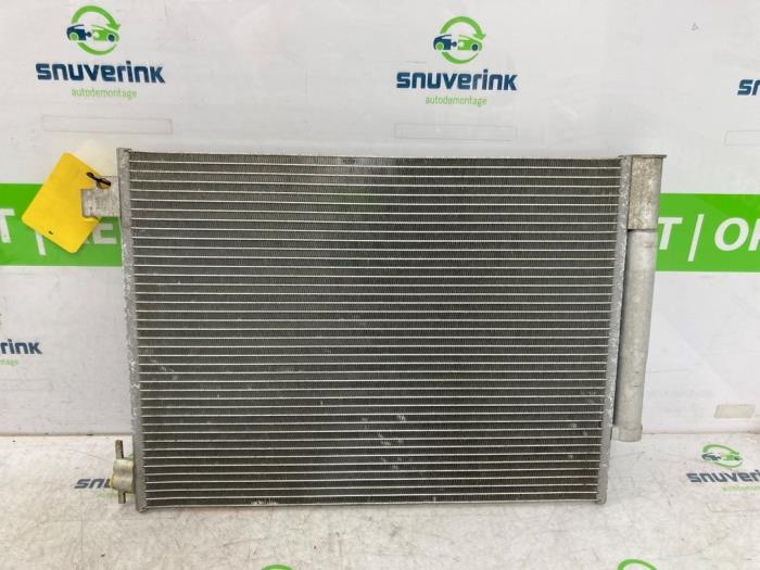 Gebruikte Airco Condensor Renault Twingo III (AH) 1.0 SCe 70 12V Prijs € 38,25 Margeregeling aangeboden door Snuverink Autodemontage