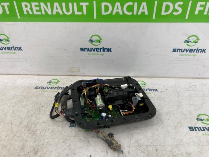 Gebruikte Pomp adblue Peugeot Partner (GC/GF/GG/GJ/GK) 1.6 BlueHDi 100 Prijs op aanvraag aangeboden door Snuverink Autodemontage