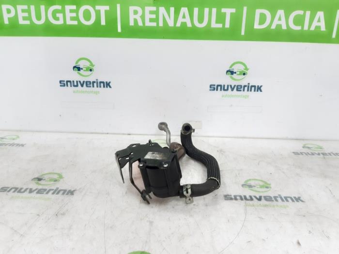 Gebruikte Waterpomp Citroen C4 Berline (NC) 1.6 16V GT THP Prijs € 63,75 Margeregeling aangeboden door Snuverink Autodemontage