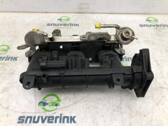 Gebruikte Spruitstuk Inlaat Renault Captur I (2R) 0.9 Energy TCE 12V Prijs € 68,85 Margeregeling aangeboden door Snuverink Autodemontage
