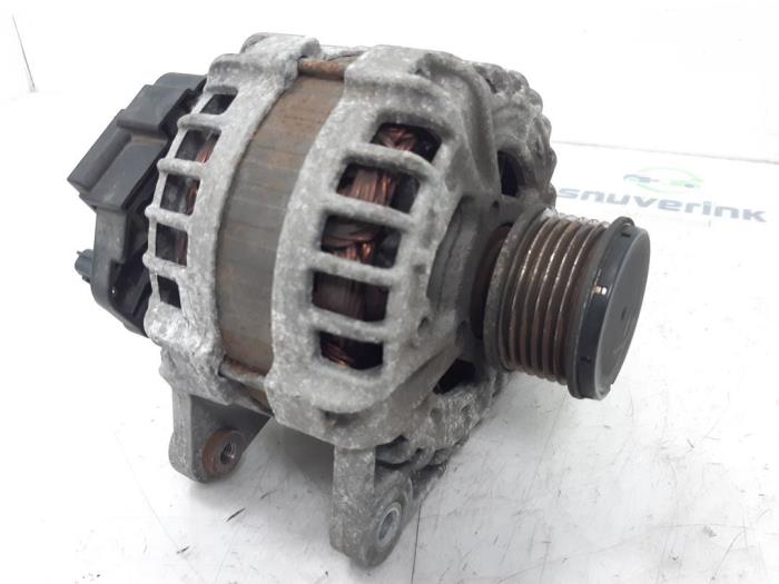 Gebruikte Dynamo Renault Megane IV Estate (RFBK) 1.5 Energy dCi 110 Prijs € 64,98 Margeregeling aangeboden door Snuverink Autodemontage