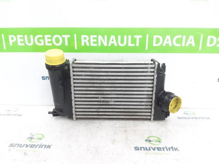Gebruikte Intercooler Renault Megane IV Estate (RFBK) 1.5 Energy dCi 110 Prijs € 45,00 Margeregeling aangeboden door Snuverink Autodemontage