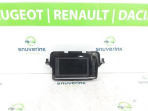Gebruikte Display Interieur Renault Megane III Grandtour (KZ) 1.5 dCi 110 Prijs € 74,99 Margeregeling aangeboden door Snuverink Autodemontage