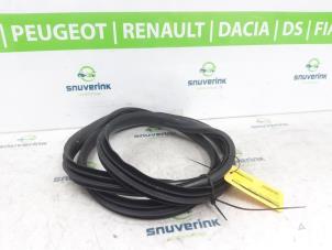 Gebruikte Portierrubber 4Deurs links-voor Renault Megane III Grandtour (KZ) 1.5 dCi 110 Prijs € 34,98 Margeregeling aangeboden door Snuverink Autodemontage