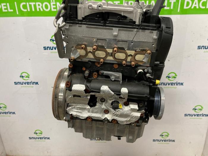 Motor van een Volkswagen Transporter T6 2.0 TDI 150 2024