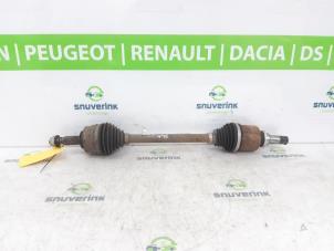 Gebruikte Steekas links-voor Renault Kangoo Express (RFK) 1.5 Blue dCi 75 Prijs € 326,70 Inclusief btw aangeboden door Snuverink Autodemontage