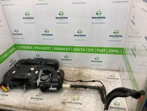 Gebruikte Tank Citroen Jumpy 1.6 Blue HDi 95 Prijs € 302,50 Inclusief btw aangeboden door Snuverink Autodemontage