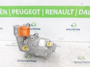 Gebruikte Aircopomp Renault Austral 1.2 E-Tech Full Hybrid 200 Prijs € 967,99 Inclusief btw aangeboden door Snuverink Autodemontage