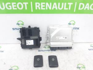Gebruikte Computer Motormanagement Renault Austral 1.2 E-Tech Full Hybrid 200 Prijs € 665,48 Inclusief btw aangeboden door Snuverink Autodemontage