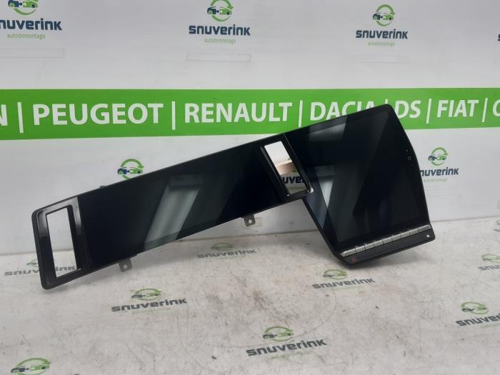 Gebruikte Display Interieur Renault Austral 1.2 E-Tech Full Hybrid 200 Prijs € 1.270,48 Inclusief btw aangeboden door Snuverink Autodemontage