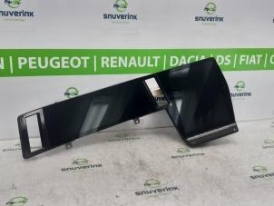 Gebruikte Display Interieur Renault Austral 1.2 E-Tech Full Hybrid 200 Prijs € 1.270,48 Inclusief btw aangeboden door Snuverink Autodemontage