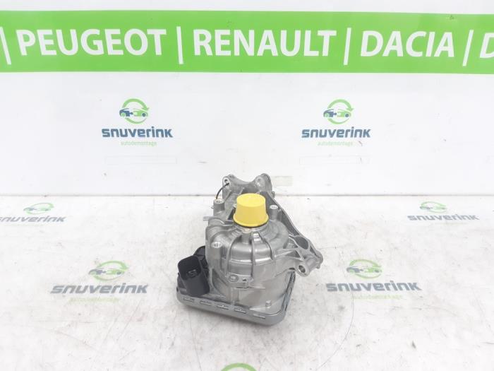 Gebruikte Waterpomp Renault Austral 1.2 E-Tech Full Hybrid 200 Prijs € 423,50 Inclusief btw aangeboden door Snuverink Autodemontage