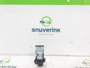 Gebruikte Luchtmassameter Renault Austral 1.2 E-Tech Full Hybrid 200 Prijs € 272,25 Inclusief btw aangeboden door Snuverink Autodemontage