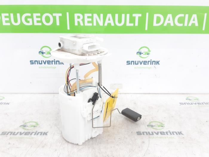 Gebruikte Tank element Pomp Renault Austral 1.2 E-Tech Full Hybrid 200 Prijs € 217,80 Inclusief btw aangeboden door Snuverink Autodemontage