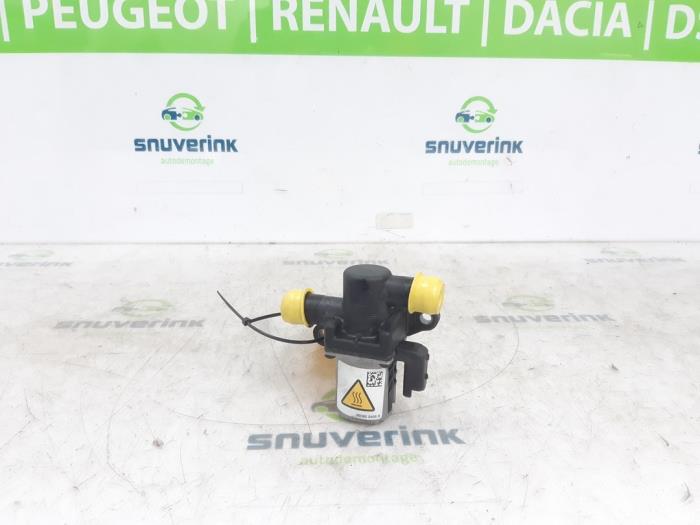 Gebruikte Waterpomp Renault Austral 1.2 E-Tech Full Hybrid 200 Prijs € 102,85 Inclusief btw aangeboden door Snuverink Autodemontage