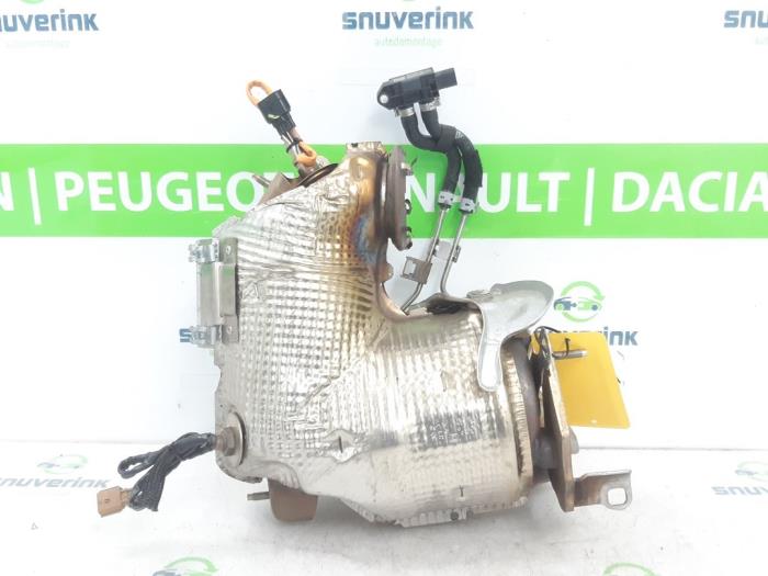 Gebruikte Katalysator Renault Austral 1.2 E-Tech Full Hybrid 200 Prijs € 1.143,45 Inclusief btw aangeboden door Snuverink Autodemontage