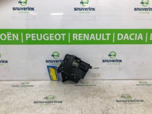 Gebruikte Deurgreep 2Deurs rechts Peugeot 1007 (KM) 1.6 GTI,Gentry 16V Prijs € 49,50 Margeregeling aangeboden door Snuverink Autodemontage