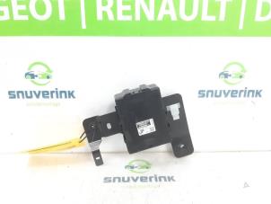 Gebruikte Computer Diversen Renault Austral 1.2 E-Tech Full Hybrid 200 Prijs € 299,48 Inclusief btw aangeboden door Snuverink Autodemontage