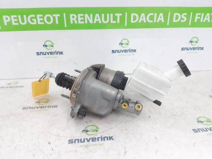 Gebruikte Hoofdremcilinder Renault Austral 1.2 E-Tech Full Hybrid 200 Prijs € 435,60 Inclusief btw aangeboden door Snuverink Autodemontage