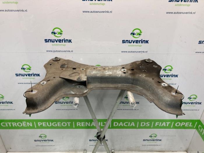 Gebruikte Subframe Opel Vivaro 1.6 CDTI BiTurbo 120 Prijs € 108,90 Inclusief btw aangeboden door Snuverink Autodemontage