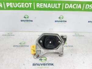 Gebruikte Motorrubber Renault Austral 1.2 E-Tech Full Hybrid 200 Prijs € 81,68 Inclusief btw aangeboden door Snuverink Autodemontage