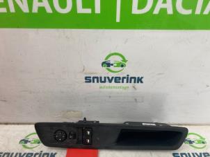 Gebruikte Combischakelaar ramen Citroen Jumpy 1.6 Blue HDi 95 Prijs € 49,01 Inclusief btw aangeboden door Snuverink Autodemontage