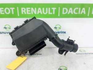 Gebruikte Luchtfilterhuis Renault Austral 1.2 E-Tech Hybrid 200 Prijs € 90,73 Inclusief btw aangeboden door Snuverink Autodemontage