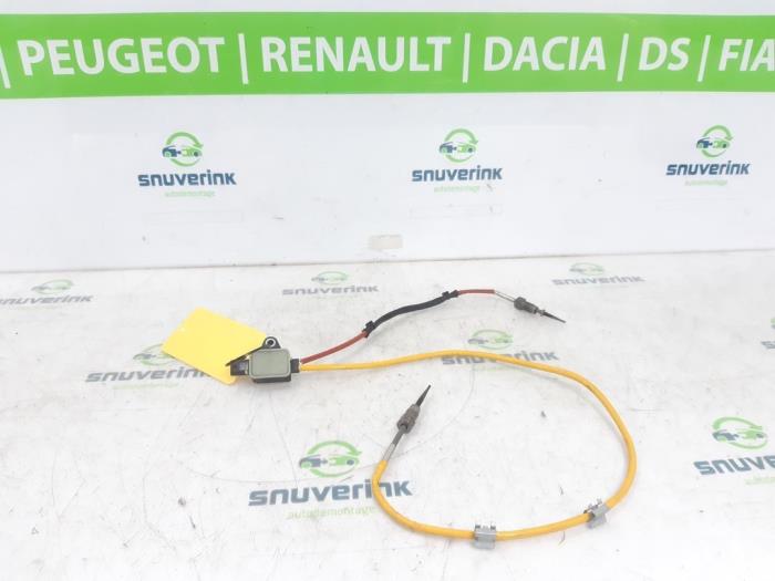 Gebruikte Uitlaat temperatuursensor Renault Austral 1.2 E-Tech Hybrid 200 Prijs € 54,45 Inclusief btw aangeboden door Snuverink Autodemontage