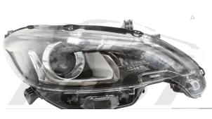 Nieuwe Koplamp rechts Peugeot 108 Prijs € 363,00 Inclusief btw aangeboden door Snuverink Autodemontage