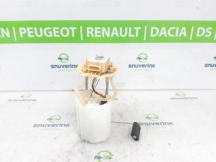 Gebruikte Tank element Pomp Renault Kangoo Express (RFK) 1.5 Blue dCi 75 Prijs € 211,75 Inclusief btw aangeboden door Snuverink Autodemontage