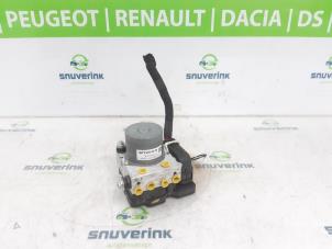 Gebruikte ABS Pomp Renault Kangoo Express (RFK) 1.5 Blue dCi 75 Prijs € 302,50 Inclusief btw aangeboden door Snuverink Autodemontage