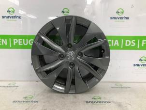 Gebruikte Velg Peugeot 2008 (UD/UK/UR/US/UX) 1.2 VTi 12V PureTech 100 Prijs € 150,00 Margeregeling aangeboden door Snuverink Autodemontage