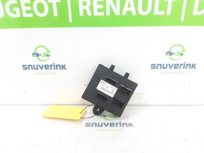 Gebruikte Computer Body Control Renault Captur I (2R) 1.3 TCE 150 16V Prijs € 125,00 Margeregeling aangeboden door Snuverink Autodemontage