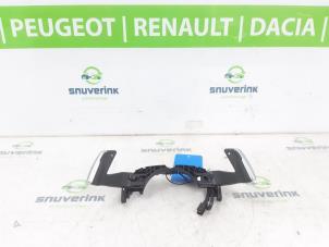 Gebruikte Schakelflipper set Peugeot Partner (EA//EF/EN/EU) 1.5 BlueHDi 130 Prijs € 54,45 Inclusief btw aangeboden door Snuverink Autodemontage