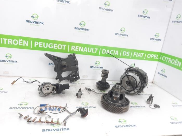 Gebruikte Automaatbak Opel Combo Cargo 1.5 CDTI 130 Prijs op aanvraag aangeboden door Snuverink Autodemontage