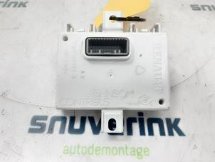 Gebruikte Navigatie Module Renault Trafic (1FL/2FL/3FL/4FL) 2.0 dCi 16V 120 Prijs € 54,45 Inclusief btw aangeboden door Snuverink Autodemontage